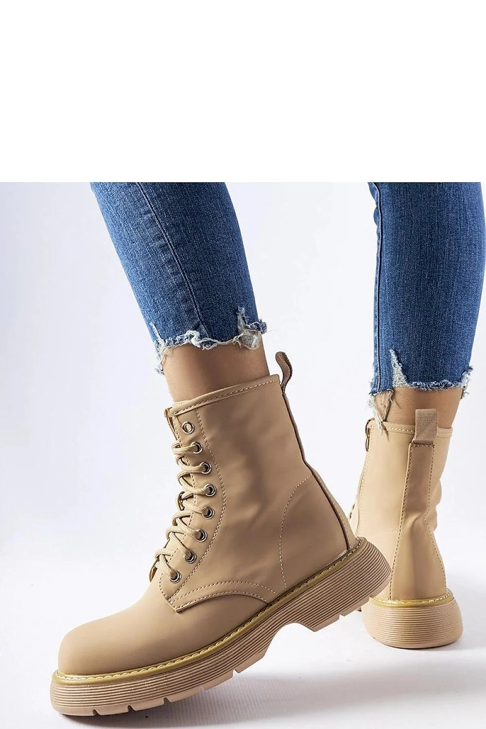 bottes trappeur Solea beige camel montantes cheville zip latéral lacets œillets métalliques semelle crantée plateforme gomme surpiqûre contrastante cuir synthétique