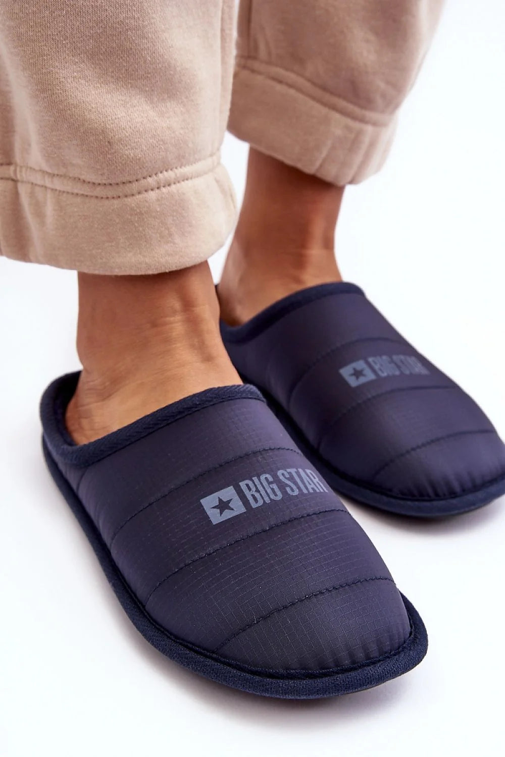 Pantoufles pour femmes style décontracté moderne en textile navy bleu marine rembourrées logo Big Star semelle caoutchouc intérieur doux taille 36-38