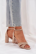 Sandales à talons carrés élégantes femmes suède beige adjustable straps chain details summer shoes