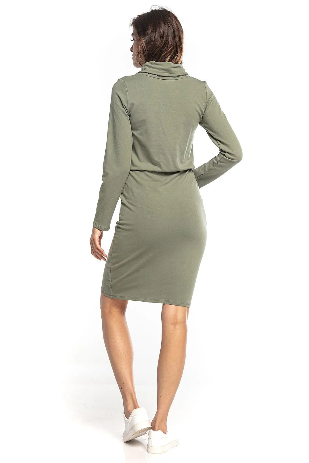 Robe en jersey coton vert kaki décontractée avec col roulé pour femme moderne élégante