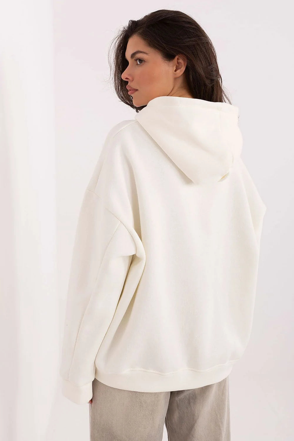 sweatshirt femme oversize écru molleton doux coupe loose capuche côtelée manches longues épaules tombantes broderie marron message amour confortable casual