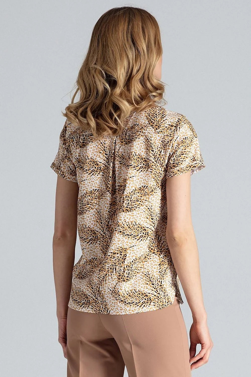 Chemisier Figl en polyester et élasthanne manches courtes col en V motifs floraux et animaliers beige marron noir femme