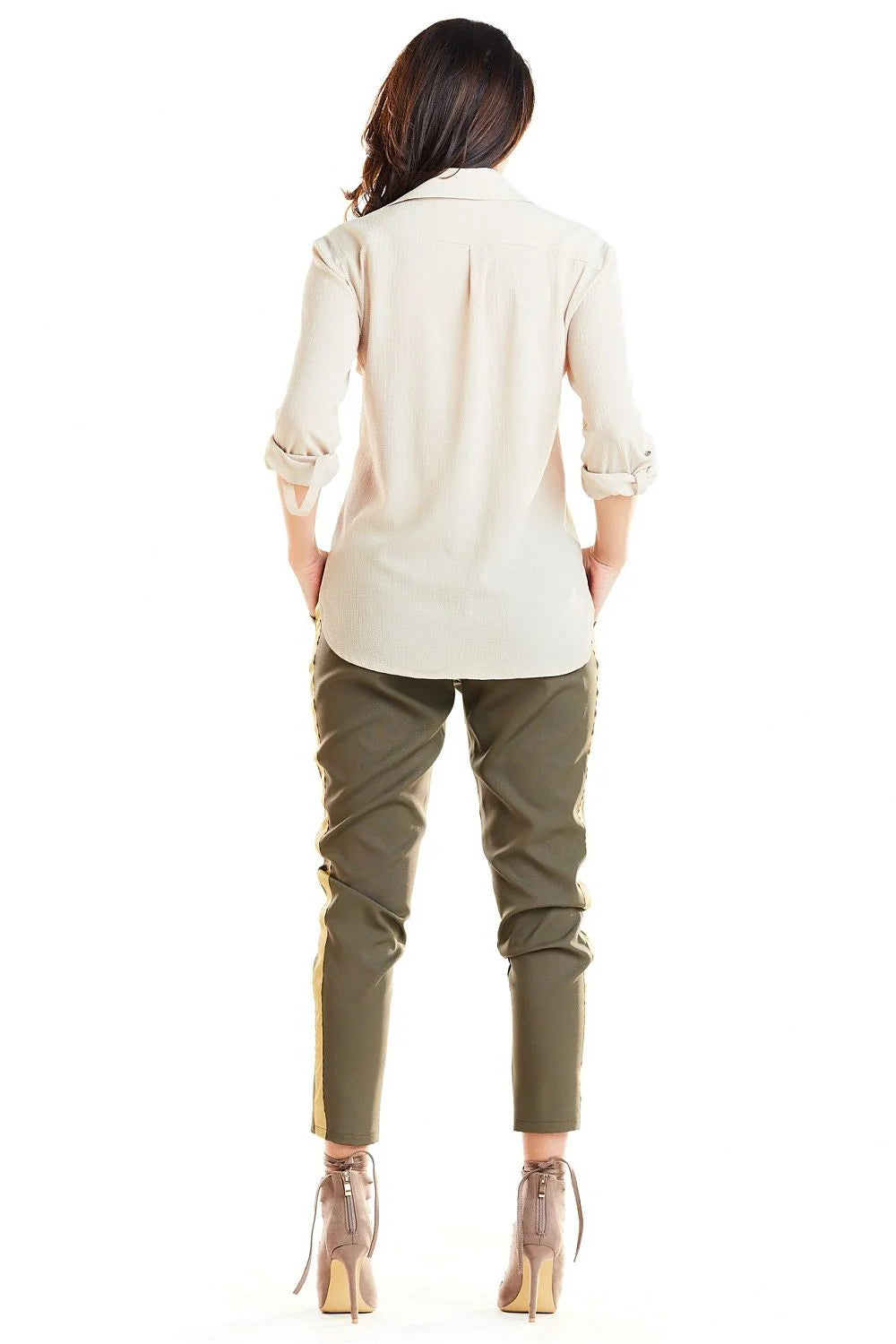 Ensemble blazer pantalon femme kaki beige élégant décontracté confort moderne travail sortie casual chic