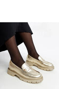 Chaussures basses eco-friendly dorées design moderne élégant moccasins femme jeune génération confortable style casual