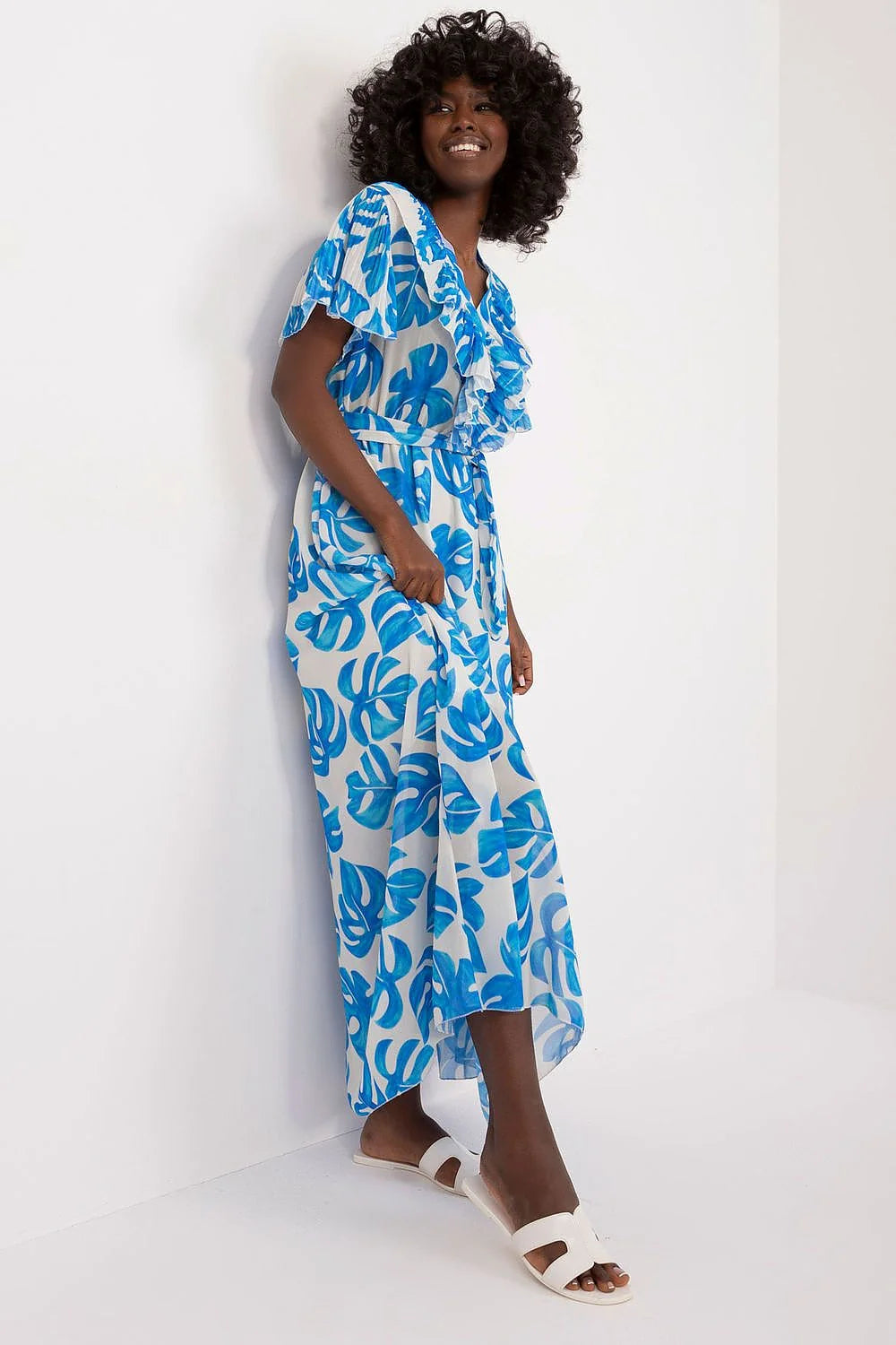Robe de jour longue Italy Moda coupe évasée col V volants ceinture motif feuilles bleues polyester viscose femme