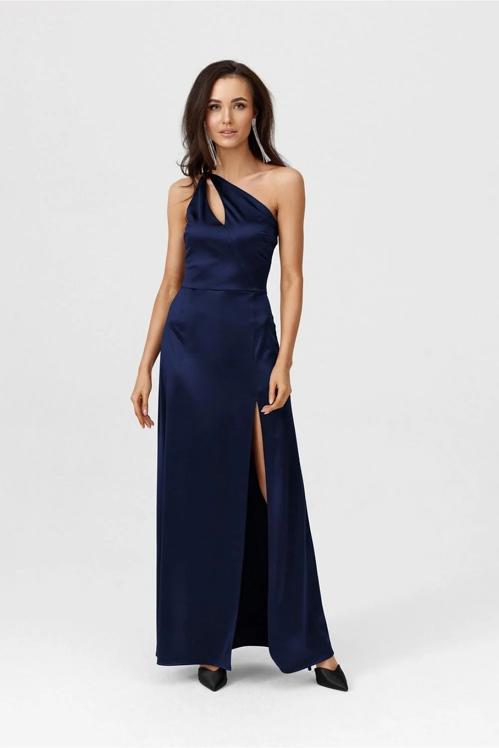 Robe de soirée longue asymétrique en satin bleu marine avec bretelle épaule fente haute fermeture éclair femme