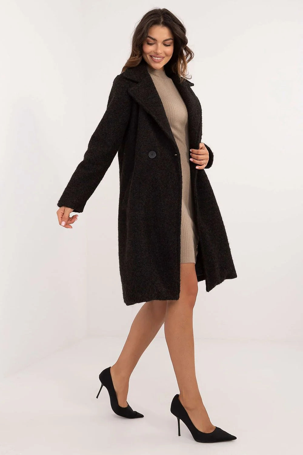 Manteau pour femme élégant en laine et polyester, noir, coupe droite, col à revers, fermeture à boutons, poches latérales, hiver 2023-2024
