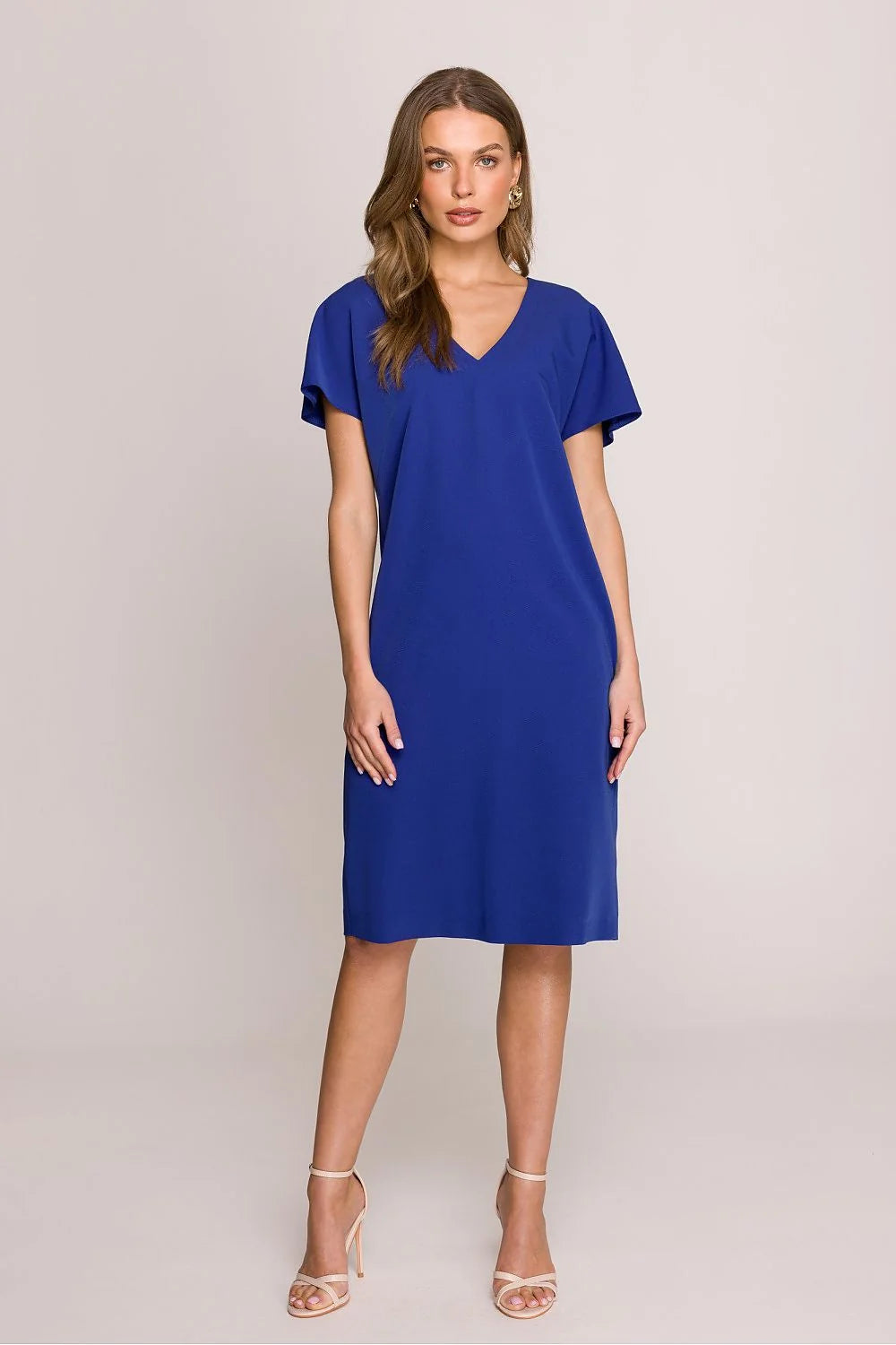 robe jour Stylove bleu vif décolleté V manches courtes évasées midi coupe droite tissu crêpe poches latérales fente arrière élégante