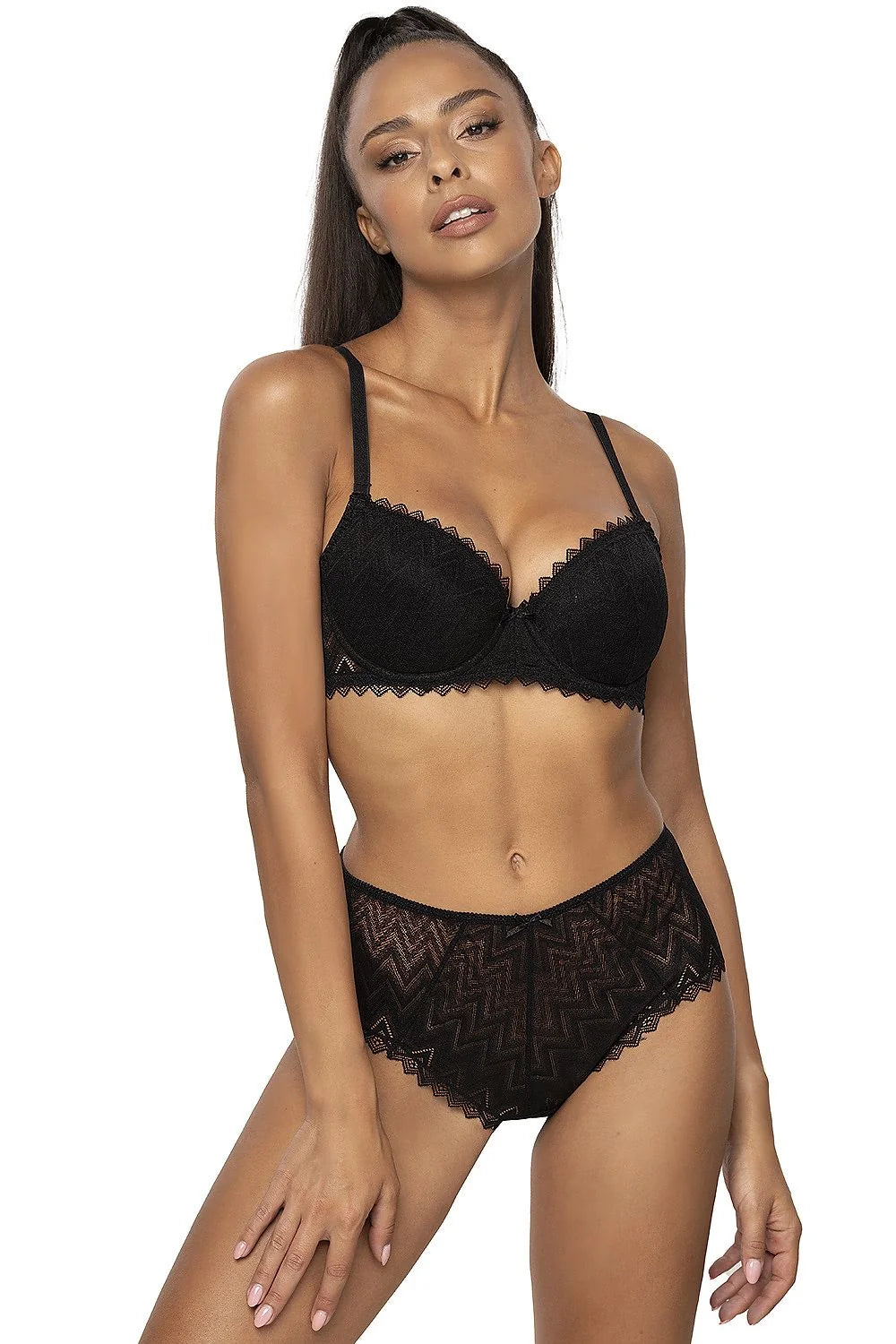 Soutien-gorge push-up noir à dentelle microfibre femme maintien subtil bretelles ajustables fermure dos noire