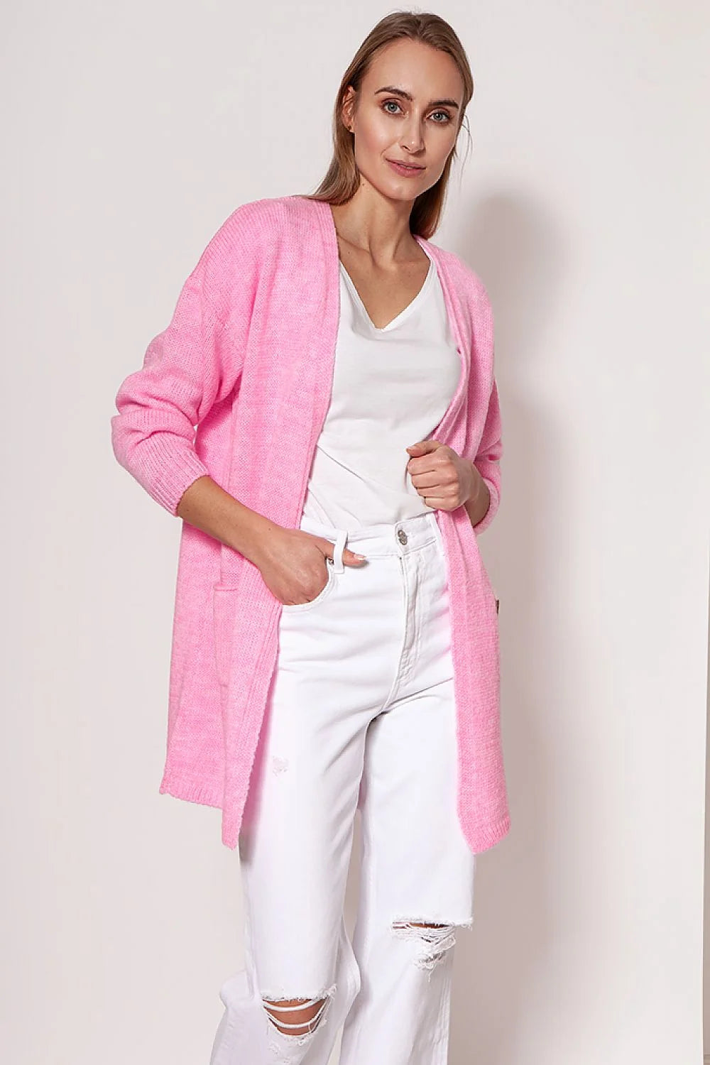 cardigan long femme gilet maille douce rose coupe droite minimaliste manches longues épaules tombantes poches plaquées bords côtelés mi cuisses