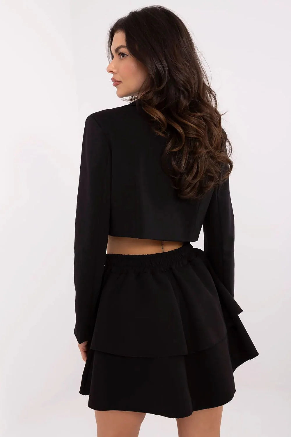 Outfit femme blazer cropped noir top ajusté jupe patineuse double volants Made in Italy avec amour polyester élasthanne viscose semi-formel travail