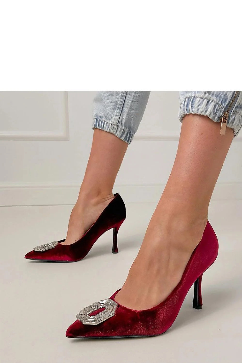 escarpins femme velours bordeaux pointe pointue talon aiguille strass rectangulaire application brillante slipon sans bride semelle fine synthétique