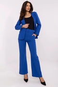 Costume femme tailleur Italie Moda veste pantalon bleu électrique coupe évasée taille haute épaulettes discrètes style moderne professionnel