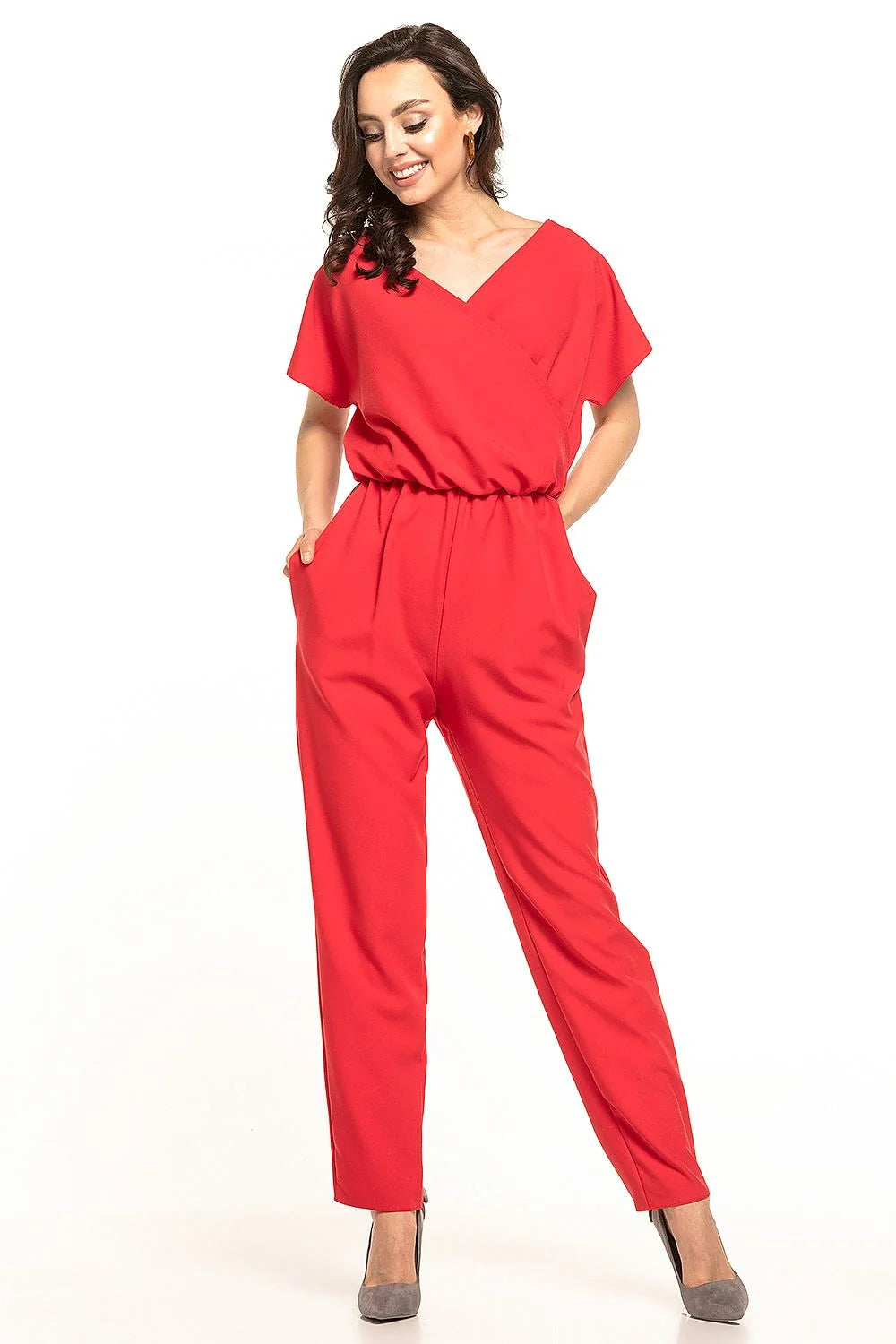 combinaison femme polyester élasthanne vert sarcelle élégante moderne encolure V croisée manches courtes ceinture médaillons dorés poches taille élastiquée droite