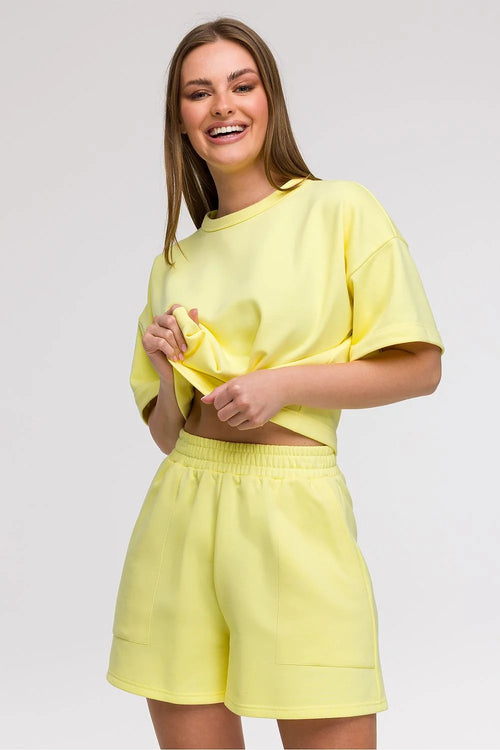 Ensemble décontracté t-shirt et short Be Wear couleur jaune pastel femme coupe ample taille élastique poches fonctionnelles matériaux doux et légers