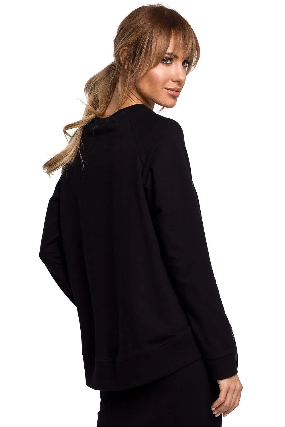 Sweatshirt femme noir coton élasthanne moderne coupe asymétrique élégant confort décontracté style urbain chic