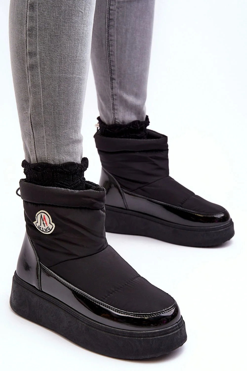 Bottes de neige modernes élégantes pour femmes, plateforme, fourrure intérieure, confort hiver, style urbain, tige longue, ceinture, logo brodé