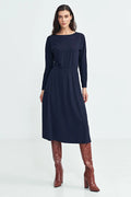 Robe de jour élégante longueur midi manches longues encolure bateau taille élastiquée en tissu fluide bleu marine femme