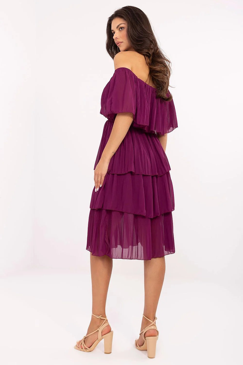 Robe de cocktail romantique Och Bella encolure Bardot manches courtes couleur prune profond robe midi tissu léger ruffles polyester viscose