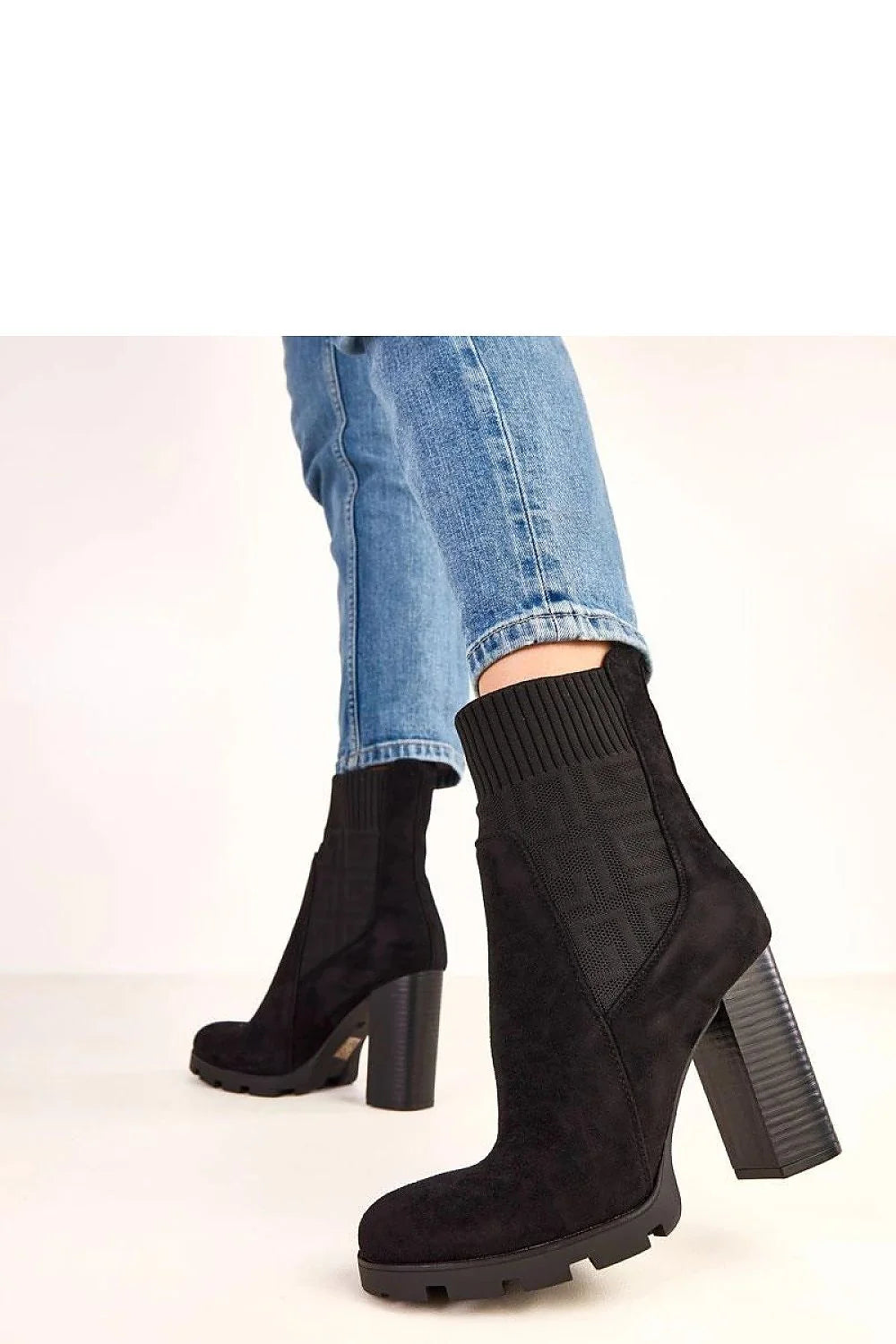 bottines femme daim suédé écologique noir talon colonne 11cm plateforme 2cm tige 17cm bout rond semelle crantée lug