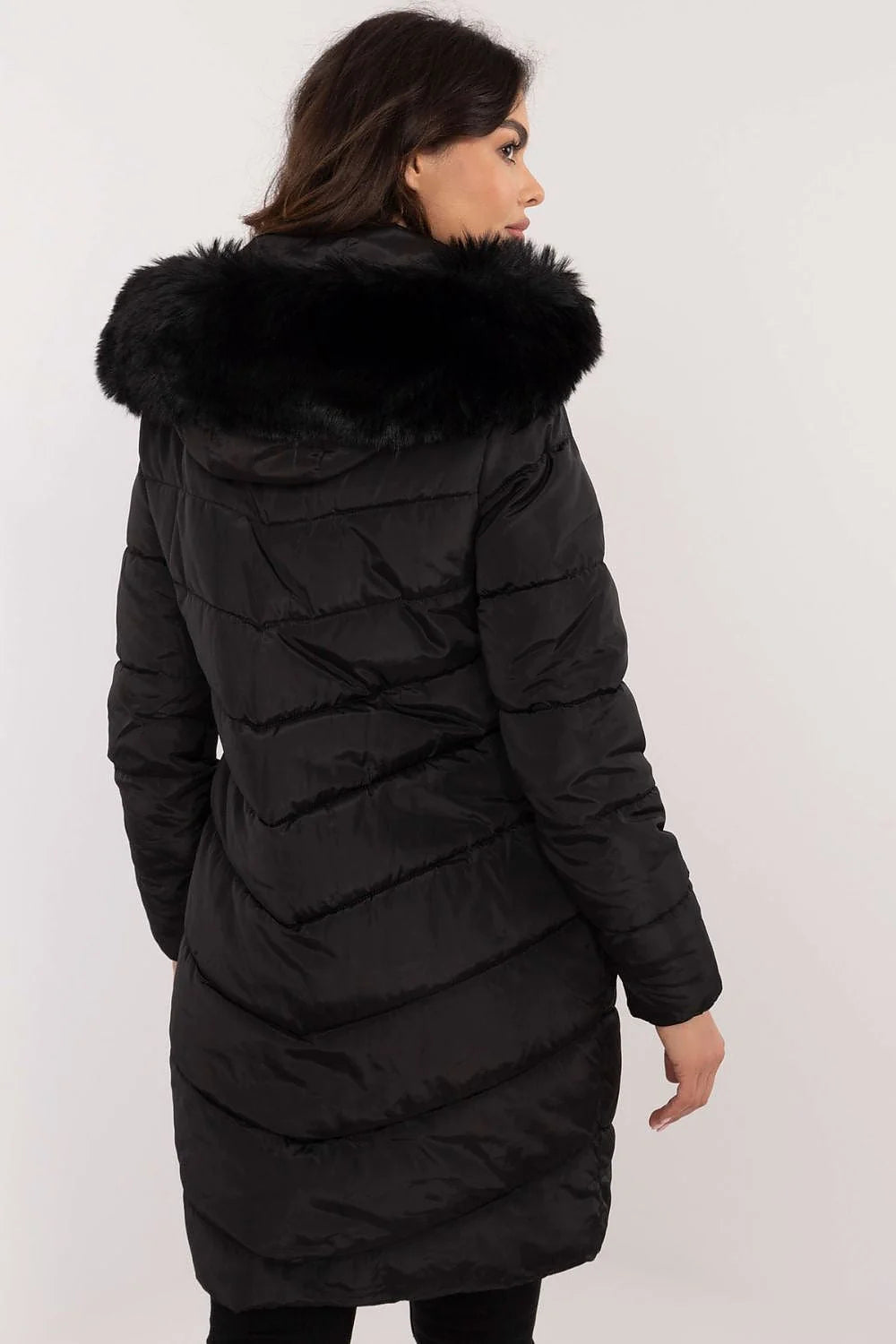 Manteau d'hiver pour femme long noir en polyester design matelassé fourrure synthétique capuche amovible fermeture éclair robuste style moderne urban wear