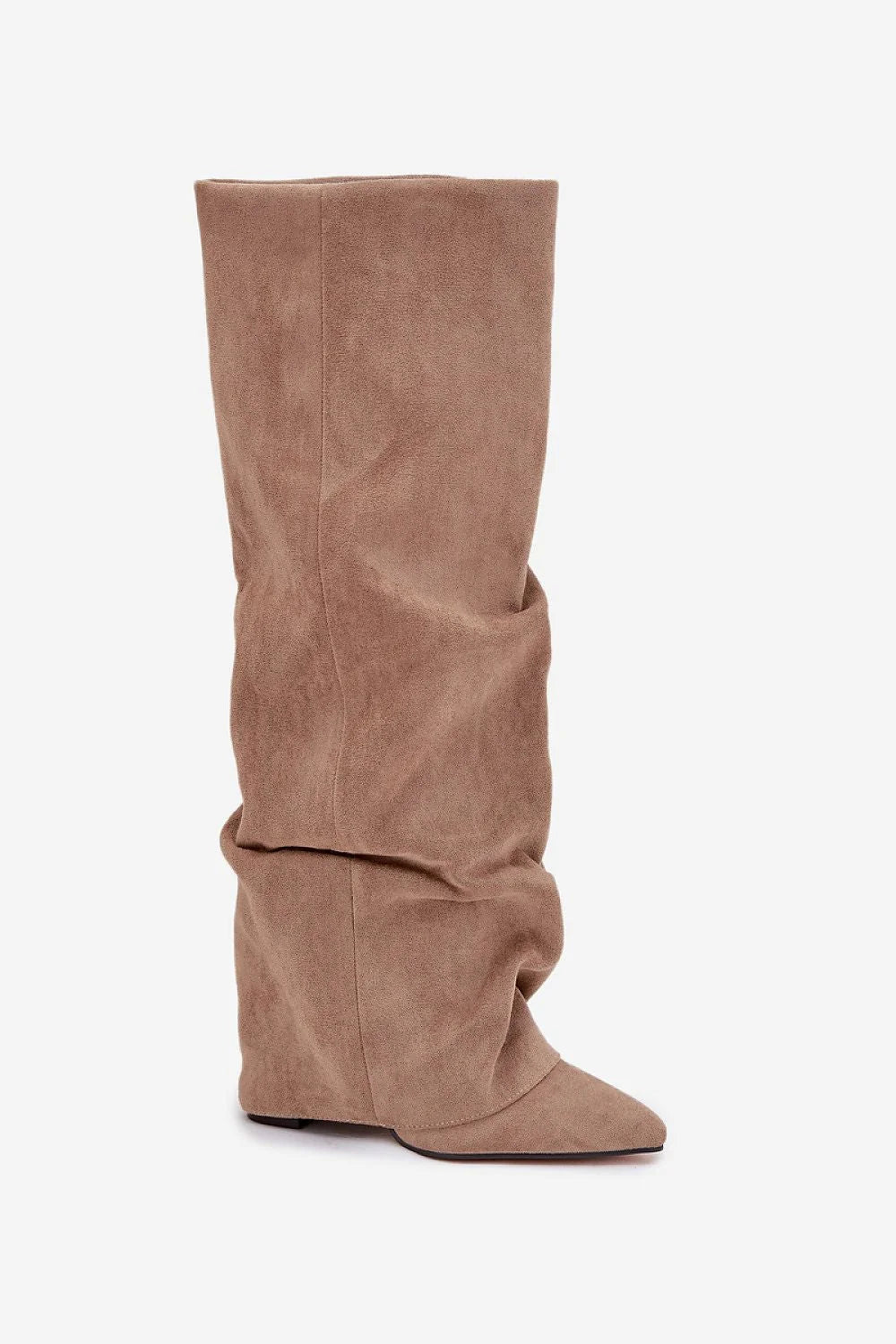 bottes femme hauteur genou daim taupe bout pointu coupe slouchy pullon sans fermeture talon pilier stable onze centimetres doublure chaude