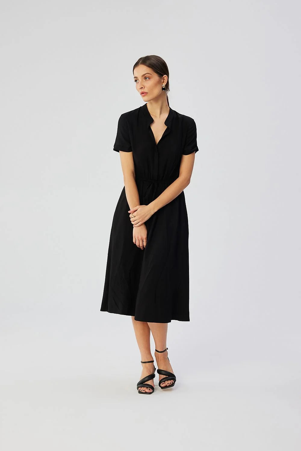 Robe élégante noire pour femme manches courtes encolure en V coupe midi taille ajustable viscose