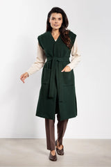 gilet long femme sans manches ceinturé vert sapin coupe col châle flanelle douce épaisse épaules structurées poches plaquées fentes polonaise
