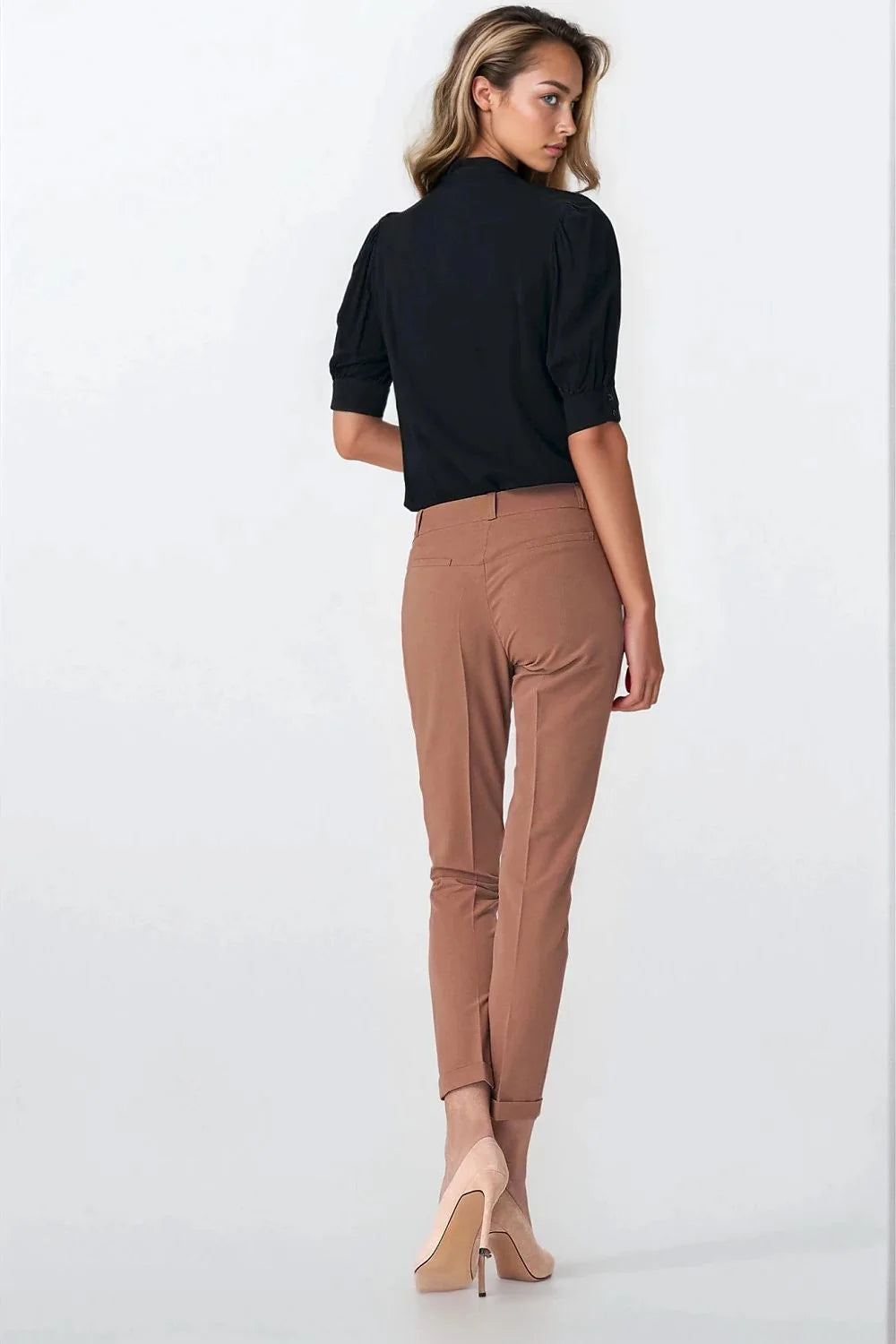 chemisier femme noir col lavallière nouée décolleté élégant manches bouffantes mi longues poignets boutonnés viscose fluide coupe cintrée