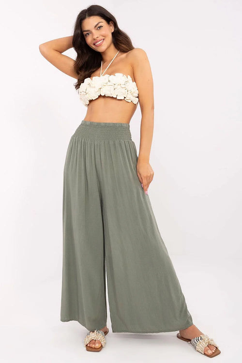 ensemble bohème femme bustier volants floraux crocheté pantalon palazzo large taille smockée cheville tissu lin fluide vert sauge mules tressées