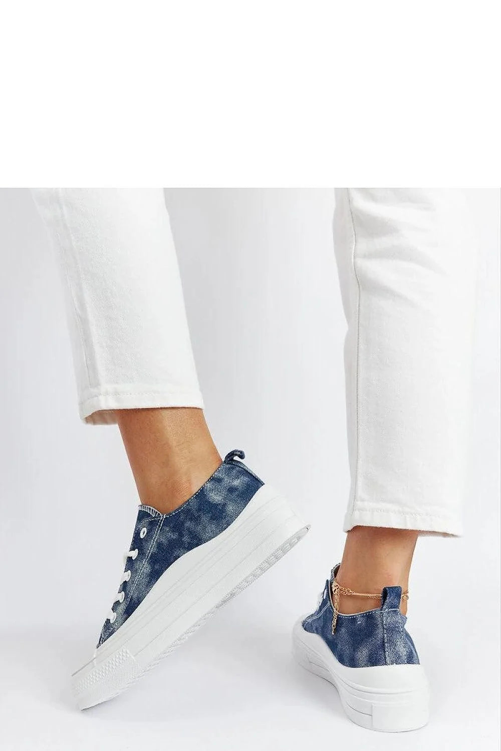 Baskets pour femmes style streetwear design moderne décontracté tige denim bleu délavé semelle caoutchouc blanche lacets coton