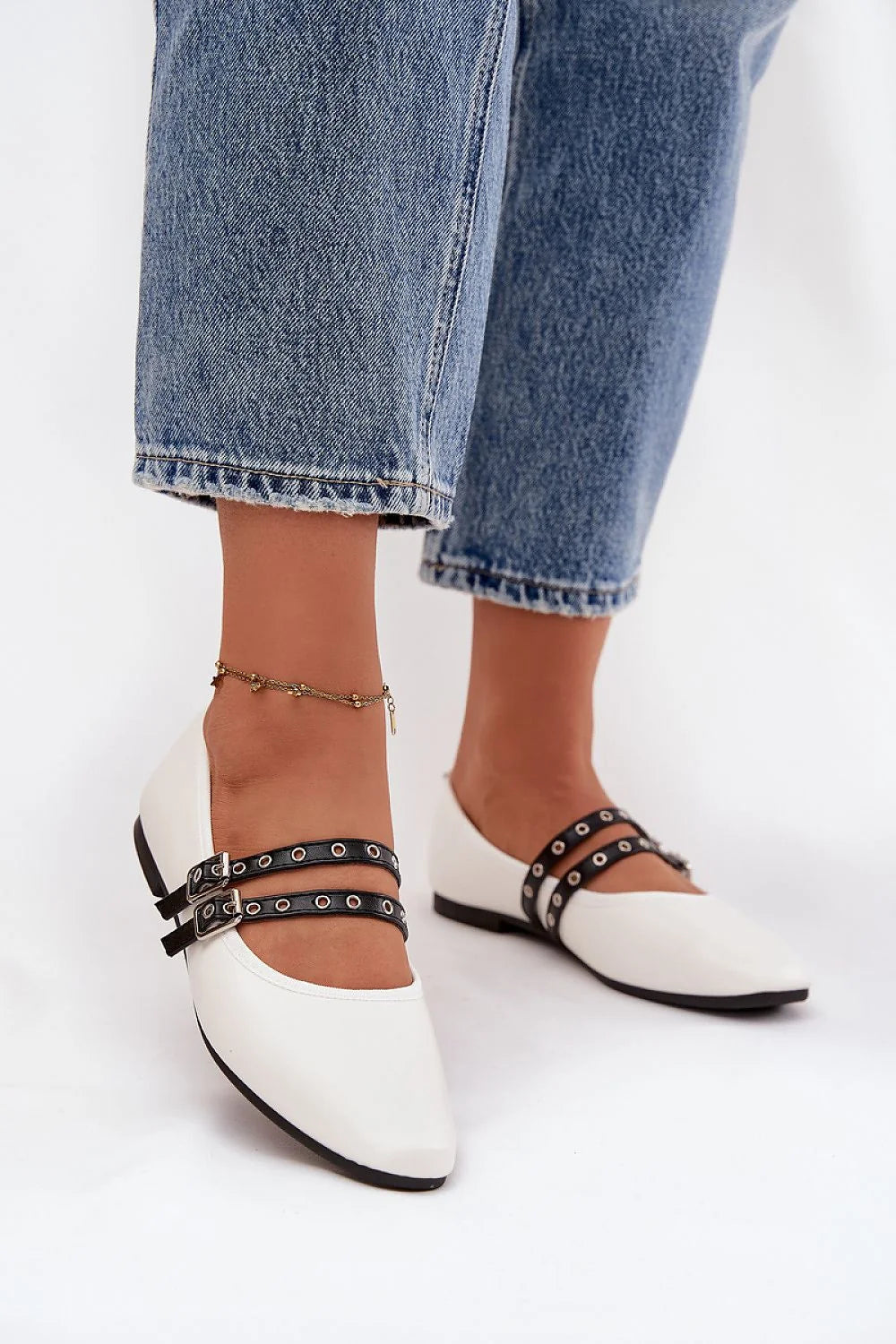 ballerines plates mary jane pointues femme similicuir blanc bout effilé semelle fine noire double brides boucles réglables confortable chic polyvalent