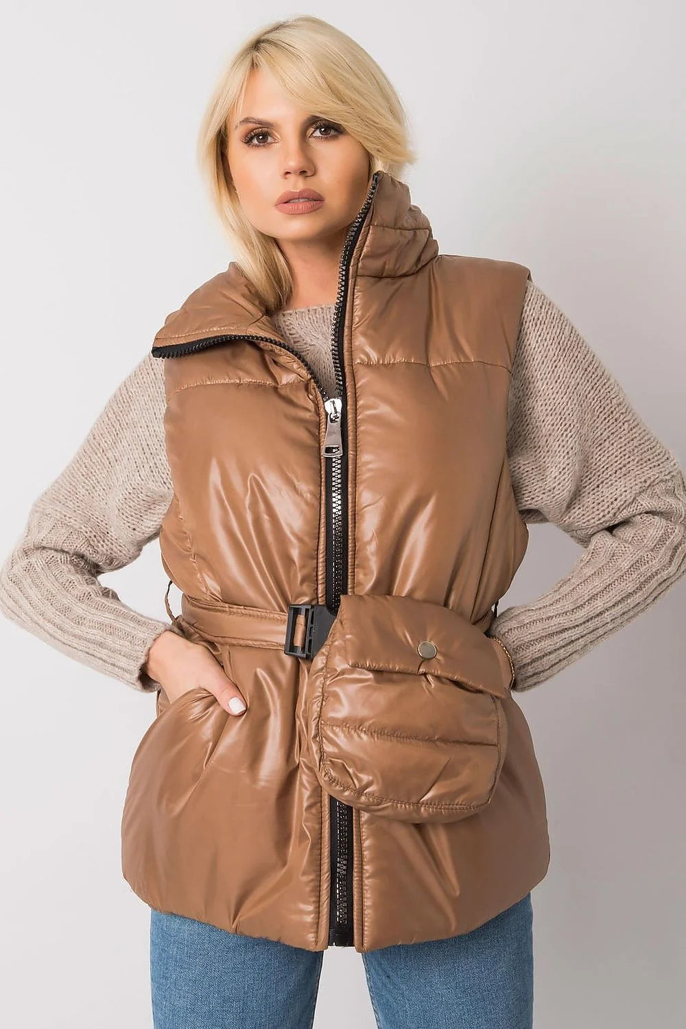 Gilet matelassé marron caramel polyester décontracté élégant fermeture éclair poches ceinture intégrée femme automne-hiver