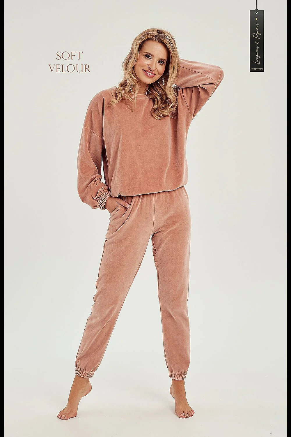 Ensemble de loungewear pour femmes en velours rose poudré, confort et style, coupe ample, manches longues, pantalon droit, élastique, velours doux, détente maison