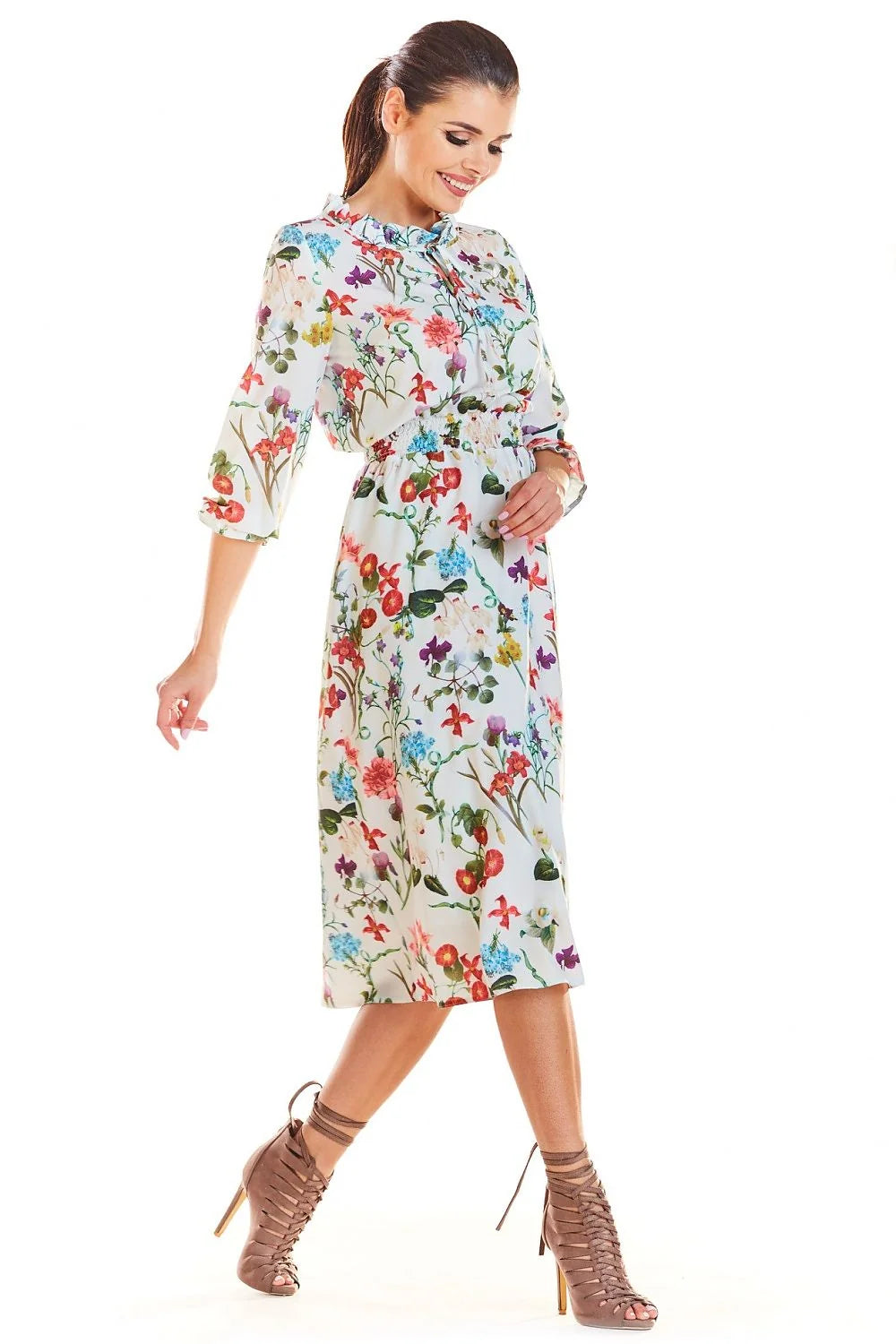 robe midi femme imprimé floral multicolore fond blanc boheme chic col volants taille smockée manches trois quarts jupe fluide chiffon