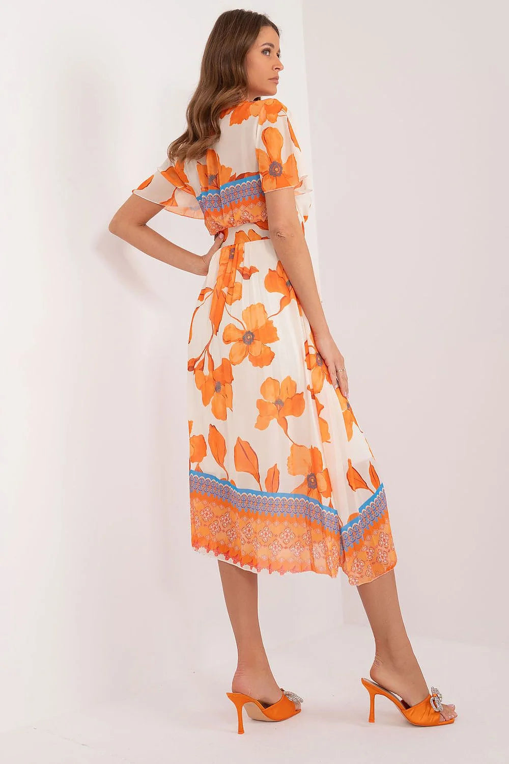 Robe d'été féminine à manches courtes évasées en volants couleur vives floral orange imprimé tissu léger ceinture assortie taille ajustable femme