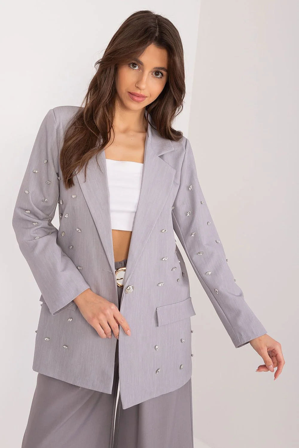 Veste Italy Moda, élégante en polyester gris clair, embellissements argentés, col à revers, coupe droite, pour femmes