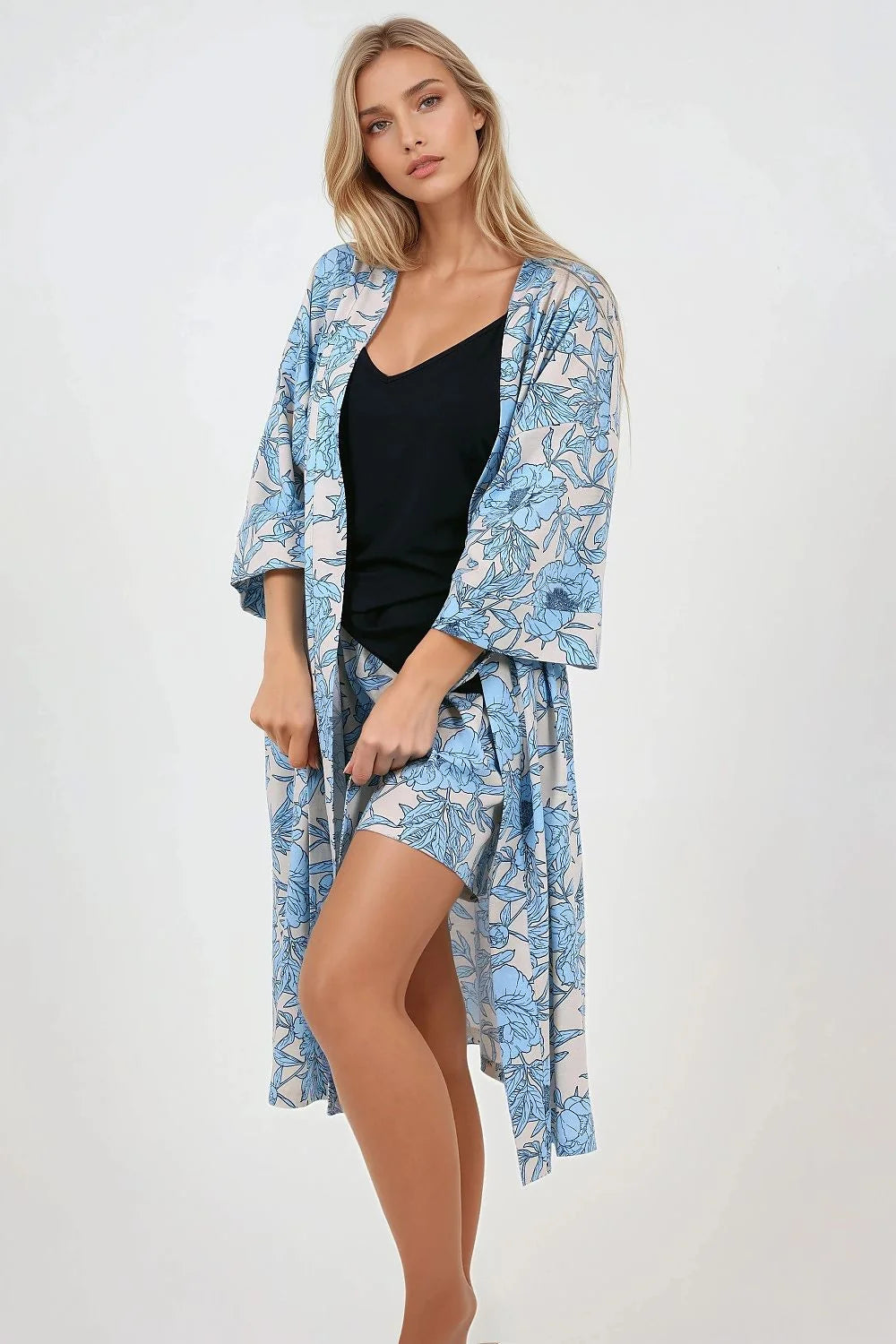 Pyjama femme élégant confortable Momenti Per Me débardeur bretelles fines short floral imprimé coton hypoallergénique respirant