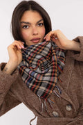 Foulard à carreaux classique pour femmes doux et confortable avec franges élégantes