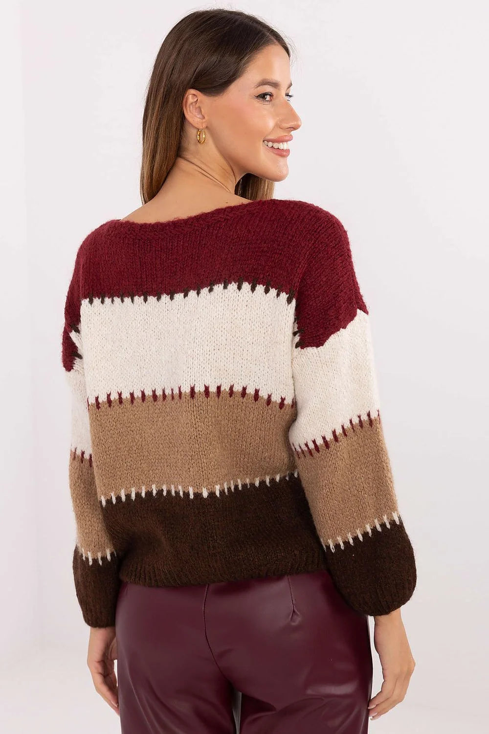 pull femme colorblock rayures larges bordeaux écru camel marron coupe boxy courte encolure ronde manches longues bords côtelés maille moelleuse