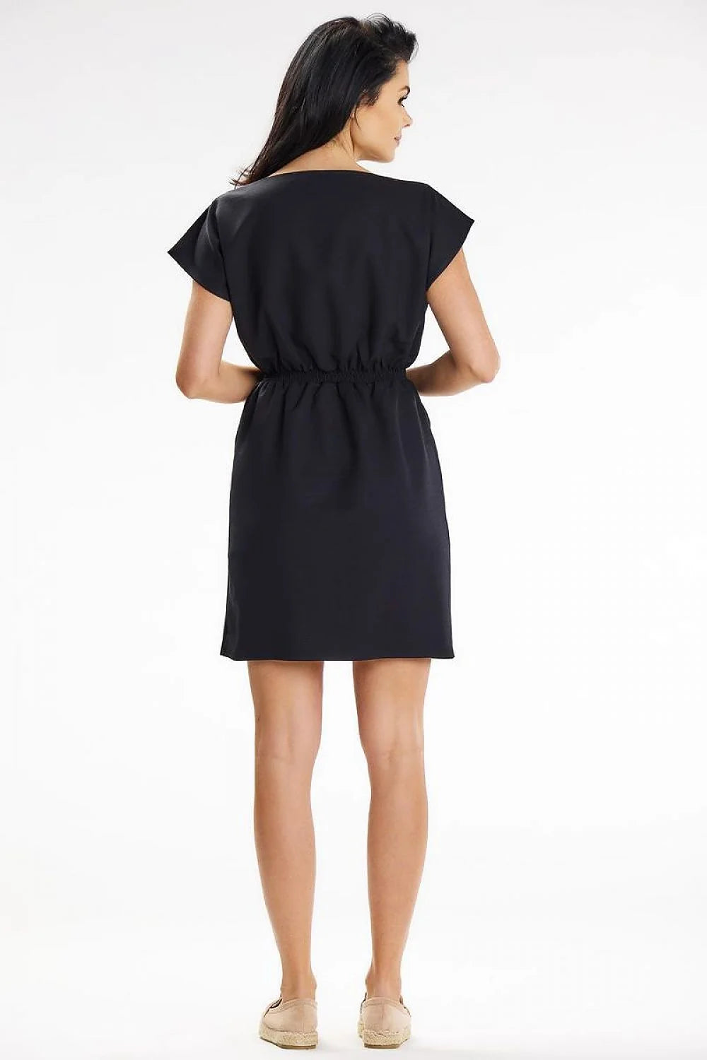 Robe de jour élégante noire épurée manches courtes col bateau taille élastiquée femmes été