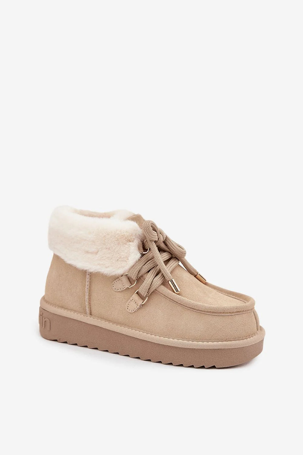 bottines fourrées femme suédine beige fourrure crème plateforme crantée antidérapante lacets épais œillets dorés apparente cosy hivernal confortable