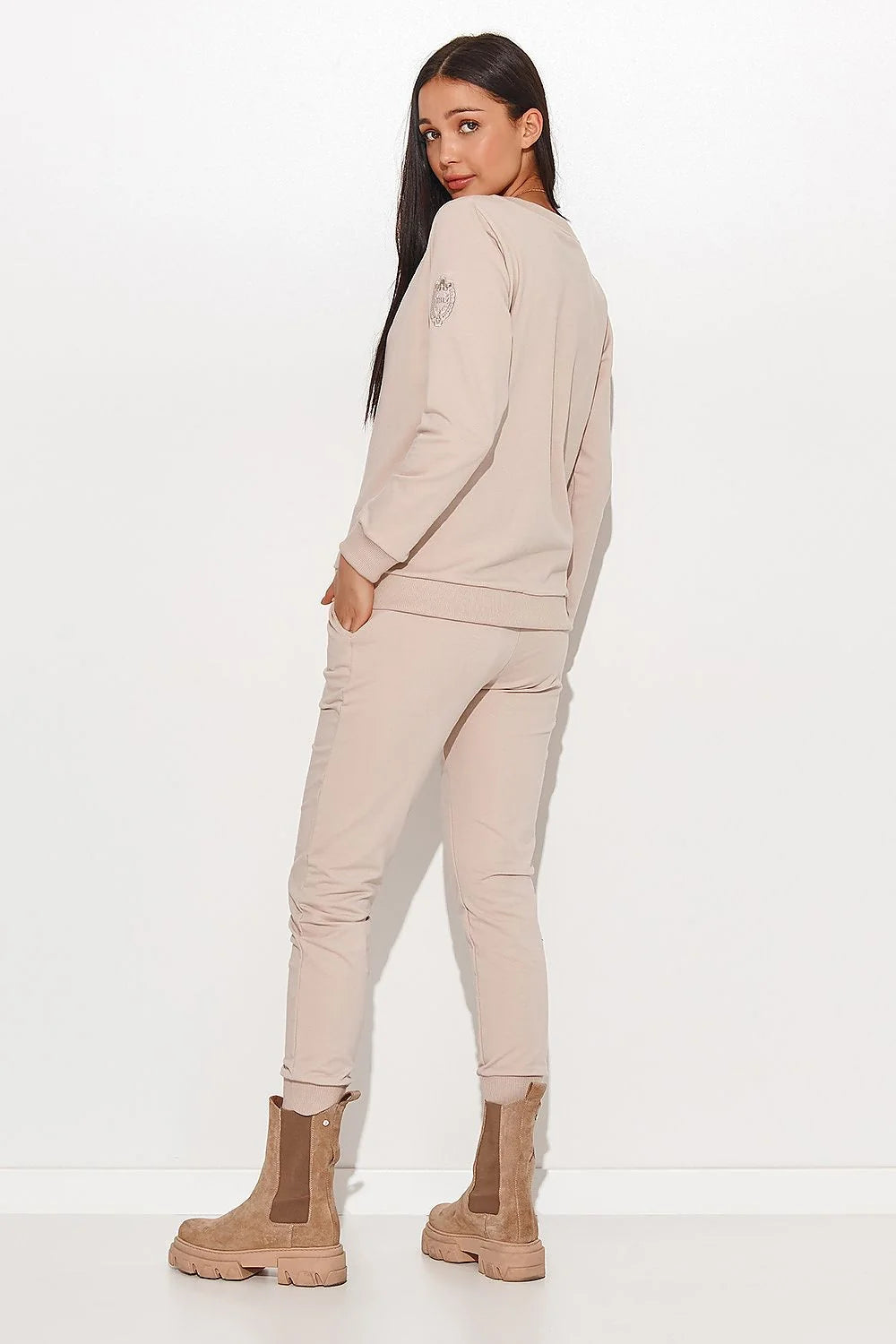 Ensemble décontracté pour femmes en coton beige doux sweat-shirt pantalon coupe droite poches latérales bottines semelle épaisse modernes occasion quotidienne