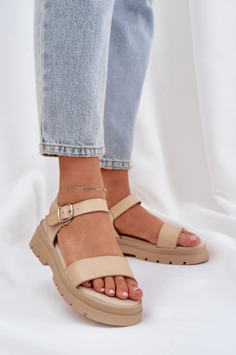 Sandales platesforme cuir vegan femmes confortables été plage城市 style ouvert manches longues dos nu dentelle noire taille ajustable femme
