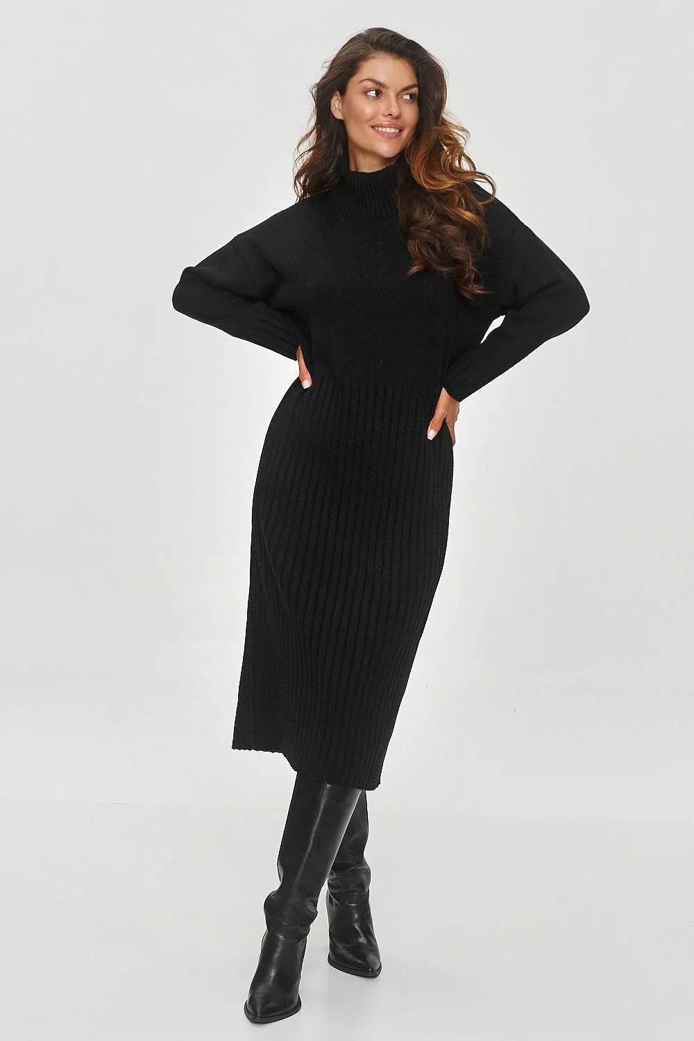 Robe maille Makadamia longue manches longues col roulé noire femme élégance intemporelle confort moderne