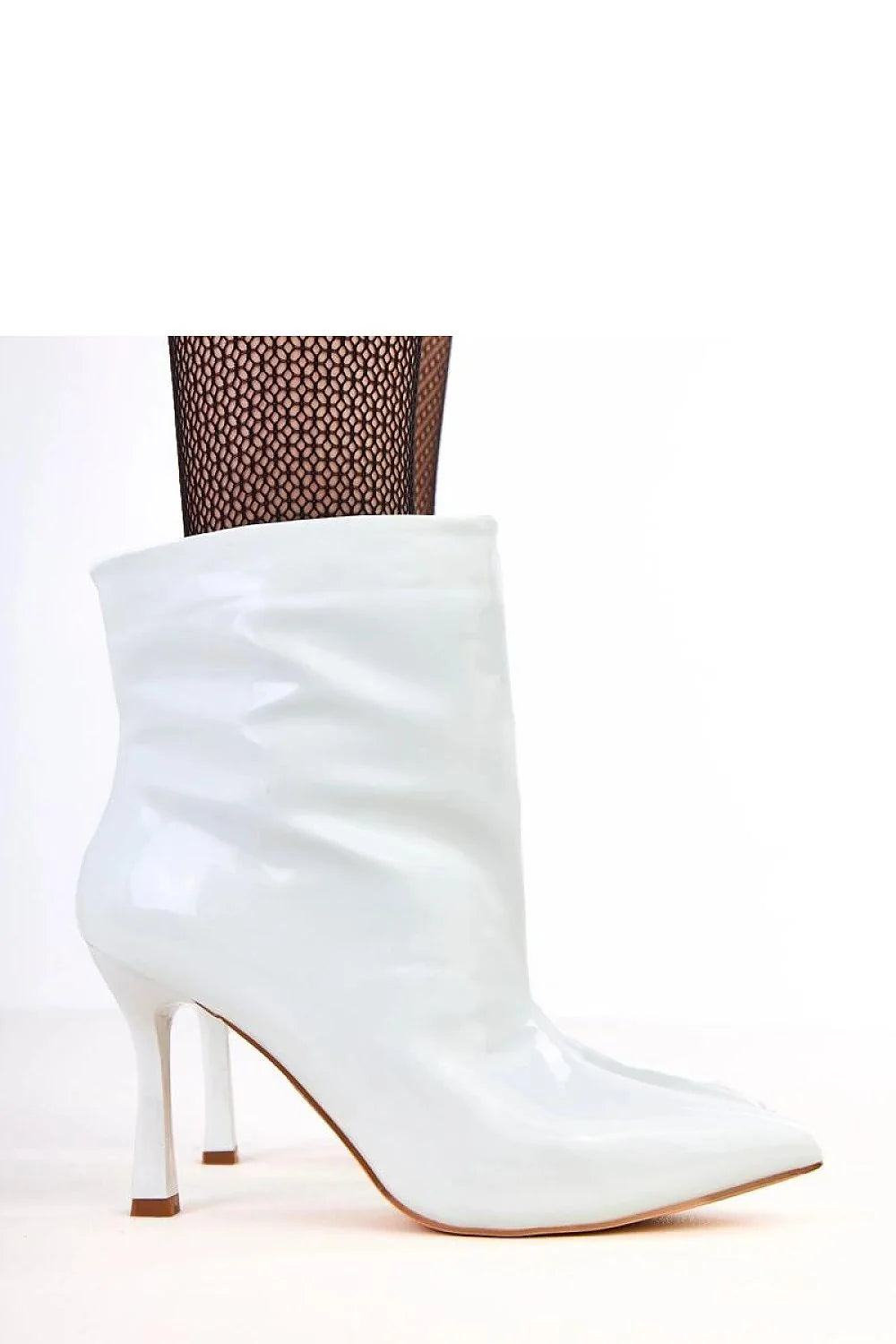 bottines vernies blanches cuir écologique brillant bout pointu talon aiguille 9cm tige 13cm cheville élégantes soirée couture