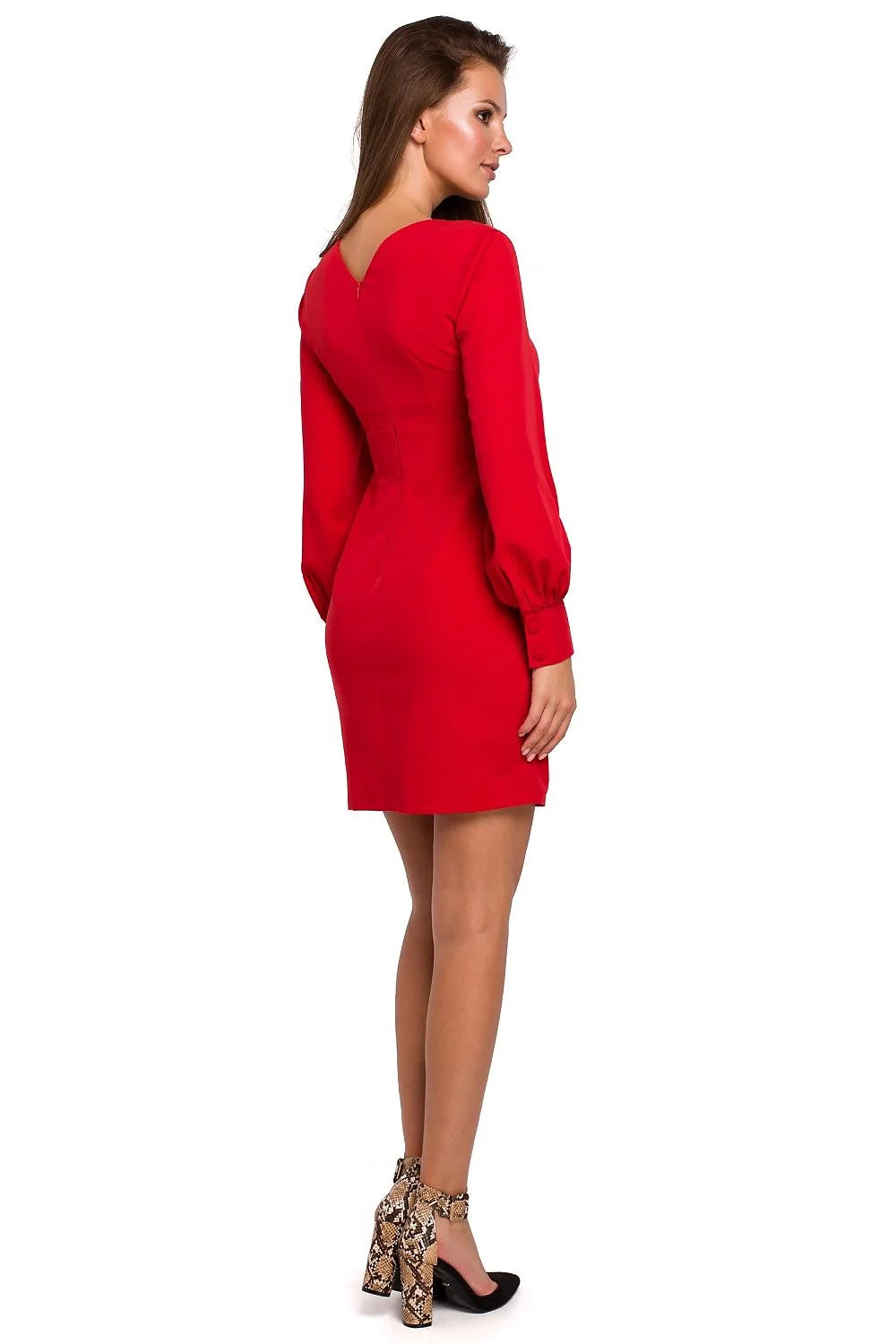 robe cocktail makover rouge vif mini décolleté v profond manches bouffantes poignets resserrés coupe droite tissu lisse élégant glamour soirée
