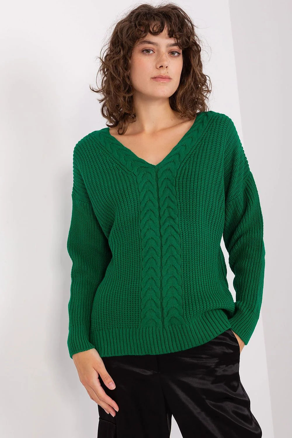 Pull pour femme en maille verte vif col V torsades verticales coupe ample manches longues bords-côtes laine mélange fibres synthétiques