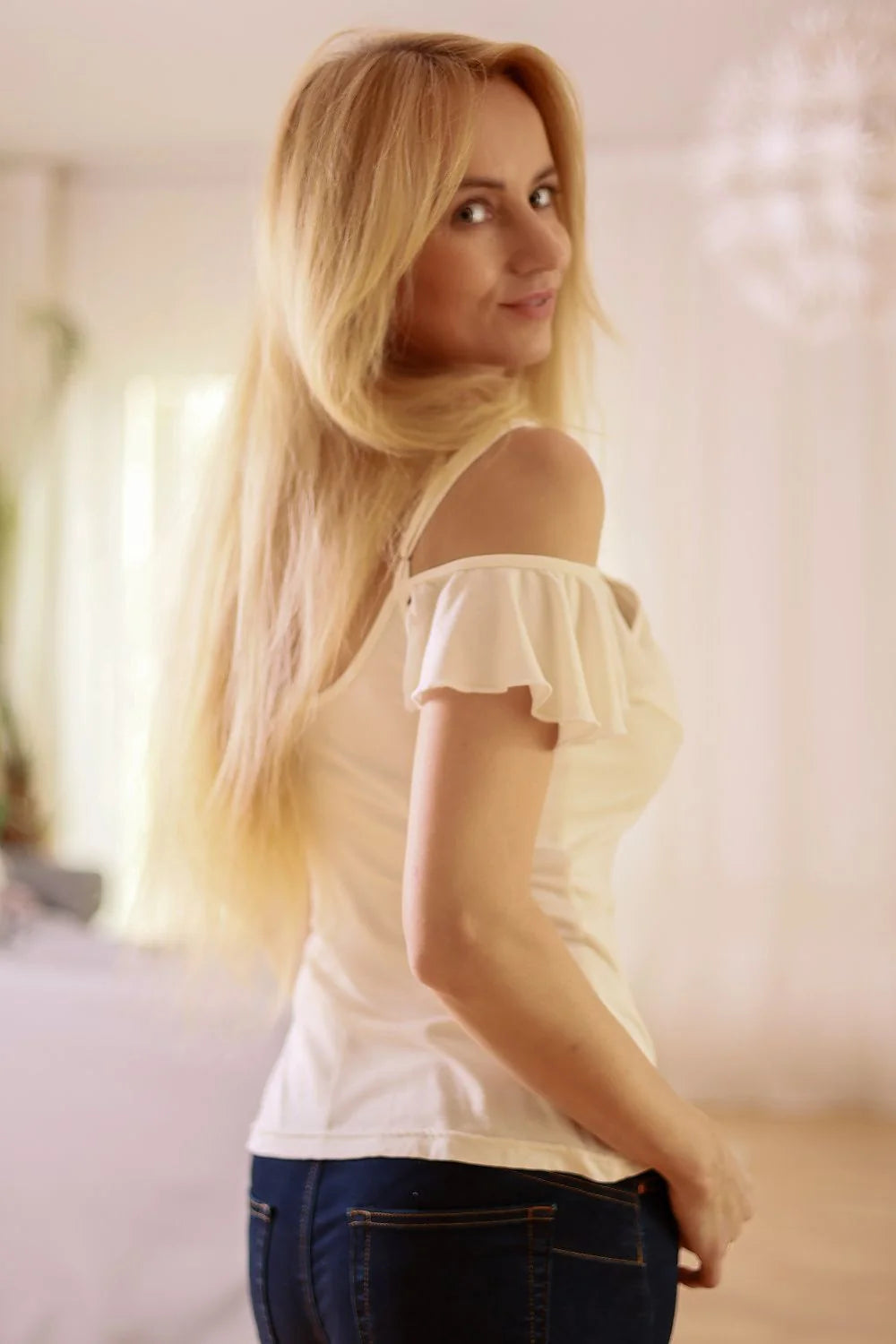 Chemisier Mirale féminin en viscose romantique sans manches volants bretelles ajustables couleurs variées tissu respirant mode élégant