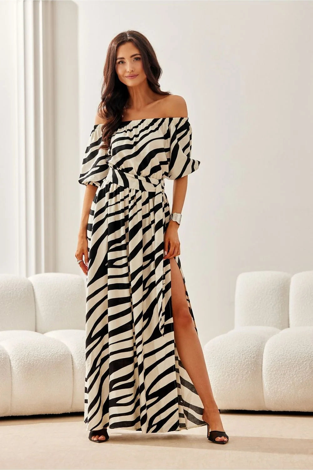 Robe élégante longue rayures noires blanches col bardot ceinture taille fente latérale coton polyester femme